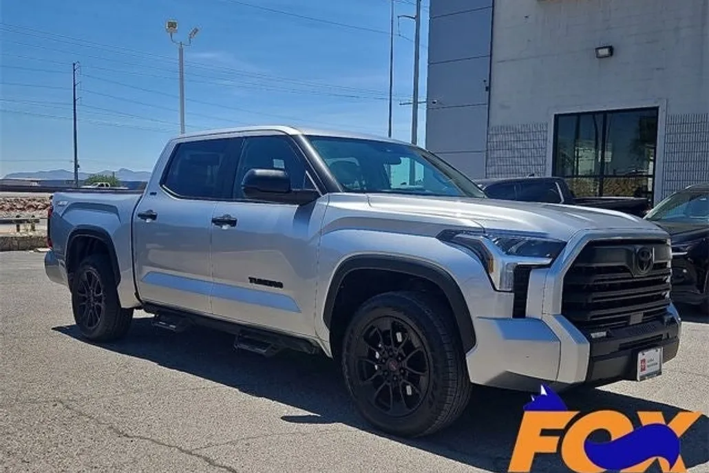 2024 Toyota Tundra SR5 photo 1