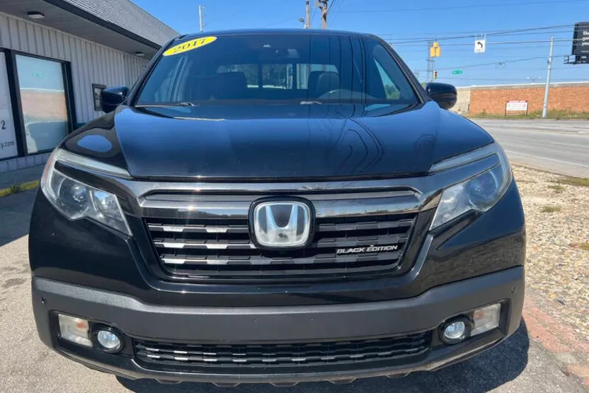 2017 Honda Ridgeline Black Edition photo 1