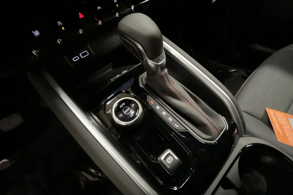 2025 Chevrolet Colorado Z71 photo 1