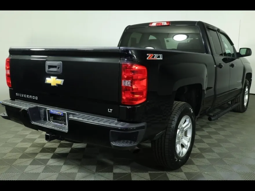 2016 Chevrolet Silverado 1500 LT photo 1