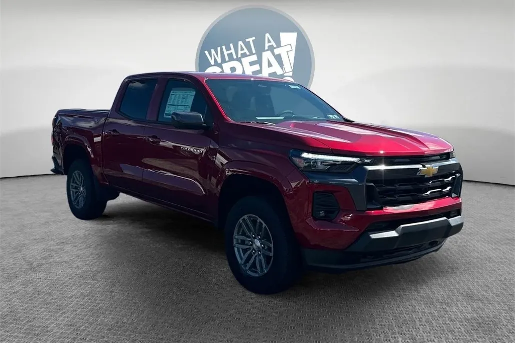 2026 Chevrolet Colorado LT photo 1