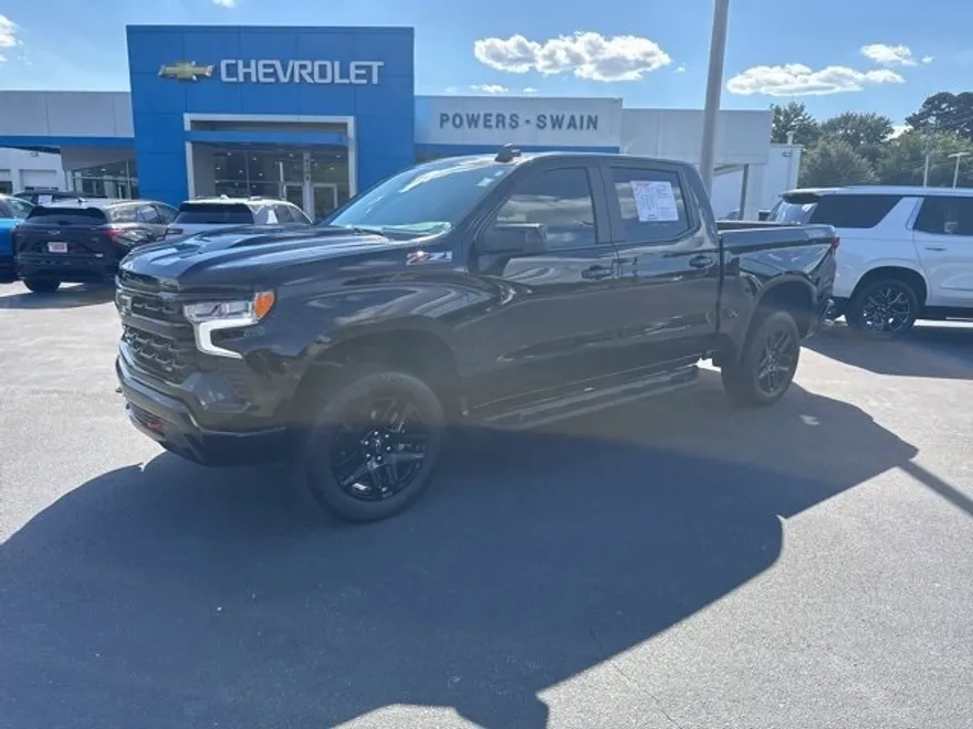 2025 Chevrolet Silverado 1500 LT photo 1