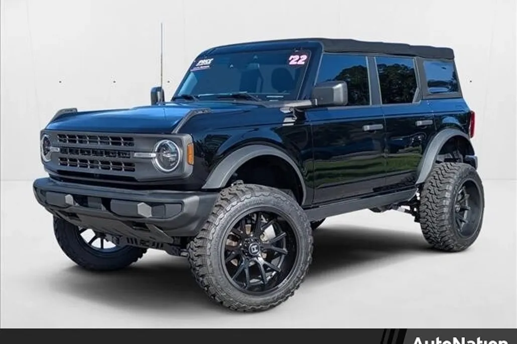 2022 Ford Bronco Base photo 1