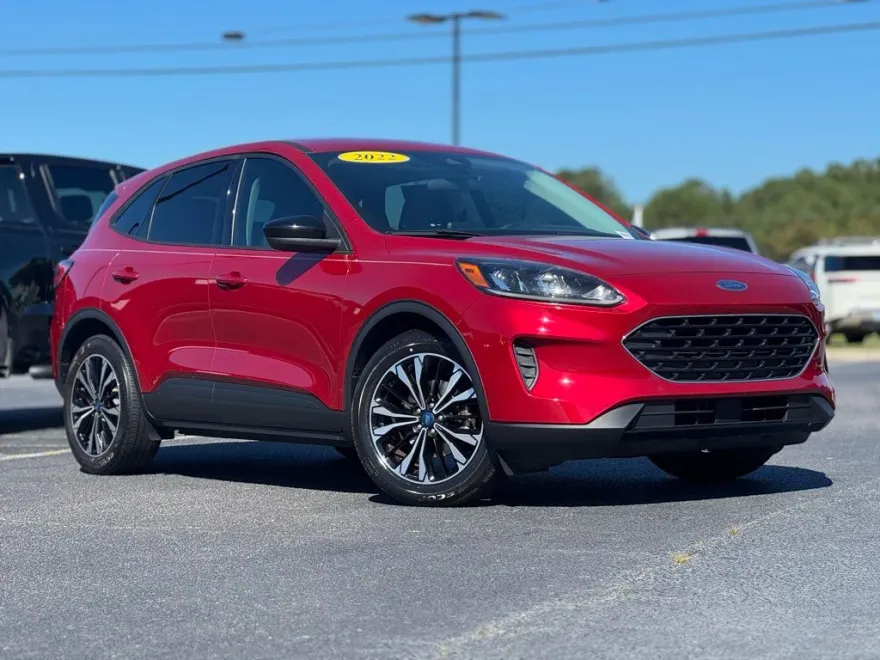2022 Ford Escape SE Sport photo 1