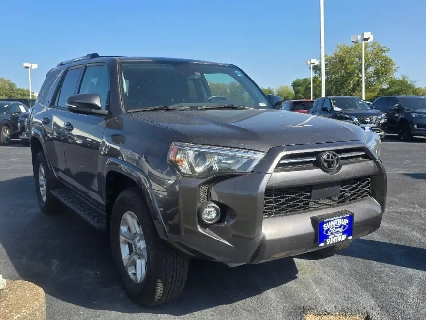2023 Toyota 4Runner SR5 Premium photo 1