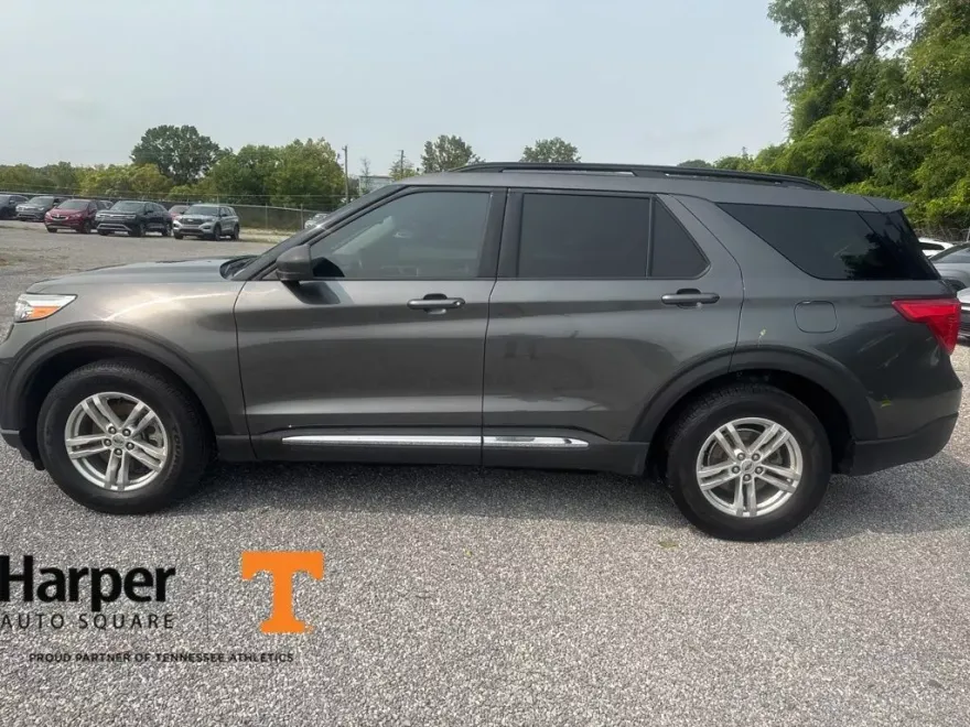 2020 Ford Explorer XLT photo 1