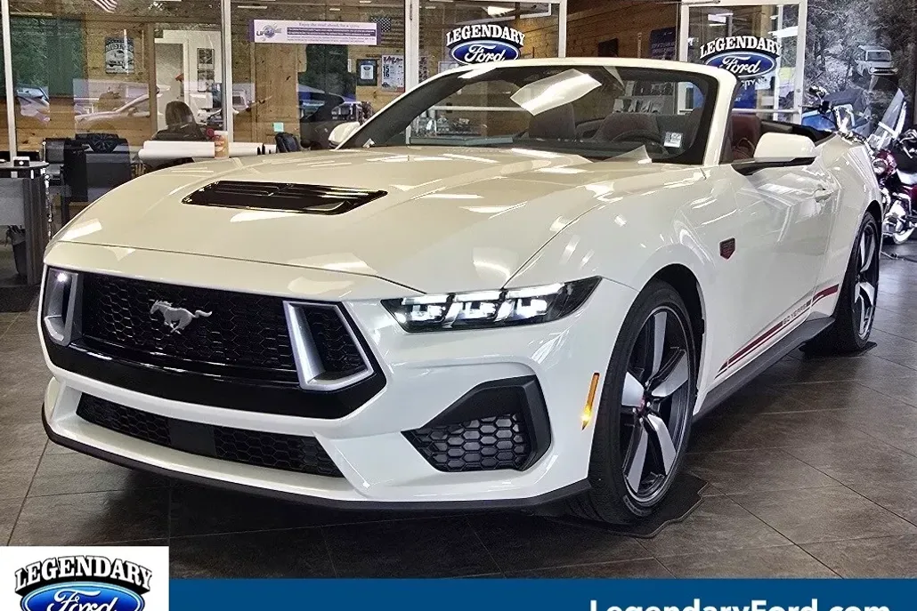 2025 Ford Mustang GT Premium Convertible photo 1