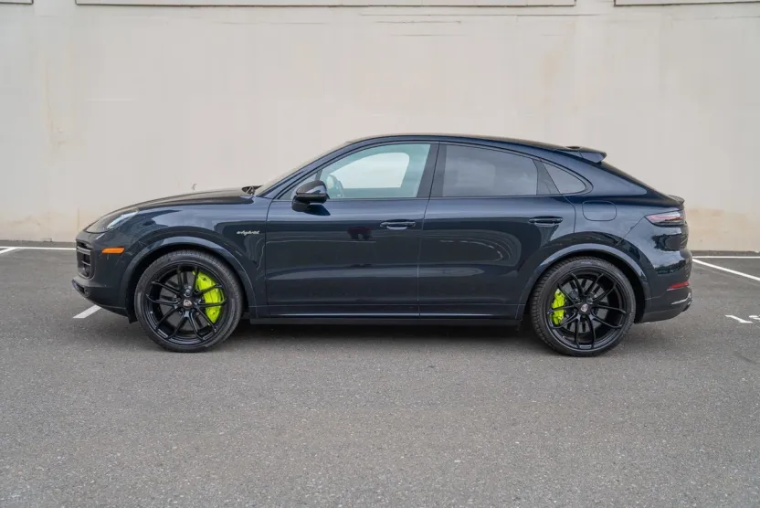 2023 Porsche Cayenne E-Hybrid Coupe Turbo S photo 1