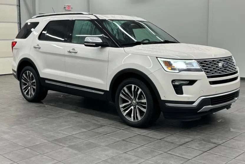 2018 Ford Explorer Platinum photo 1