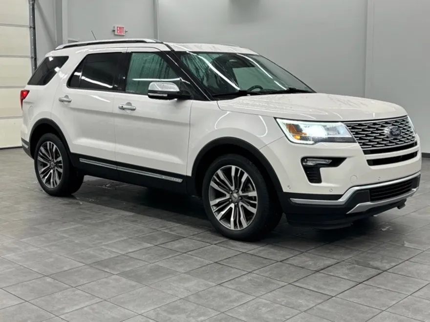 2018 Ford Explorer Platinum photo 1