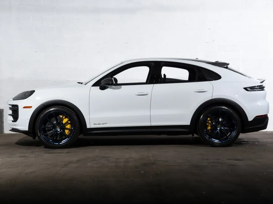2024 Porsche Cayenne Coupe Turbo GT photo 1