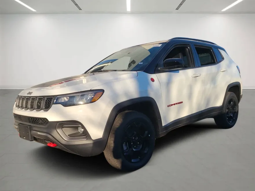 2024 Jeep Compass Trailhawk photo 1