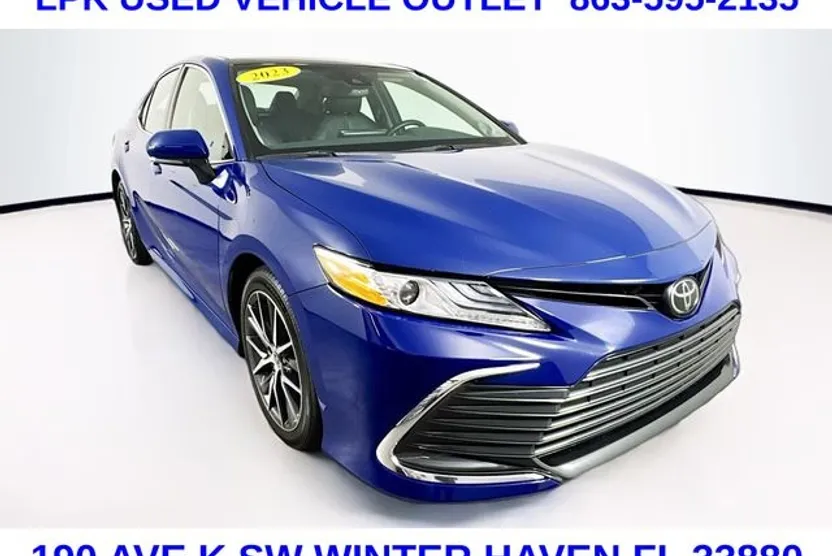 2023 Toyota Camry XLE photo 1