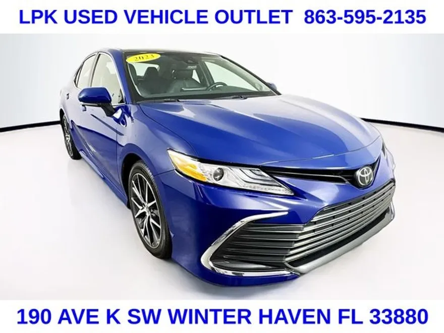 2023 Toyota Camry XLE photo 1