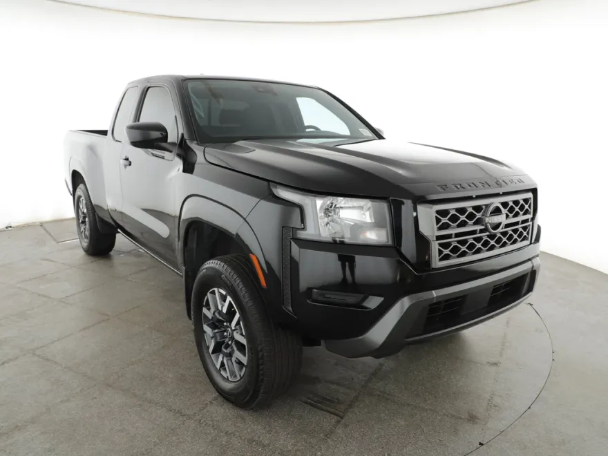 2022 Nissan Frontier King Cab SV photo 1