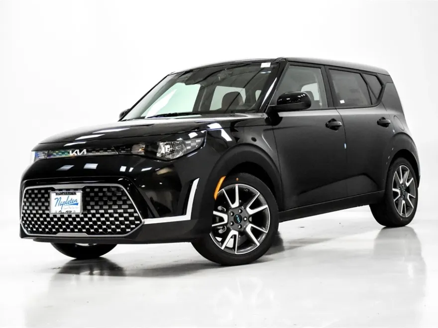 2024 Kia Soul EX photo 1