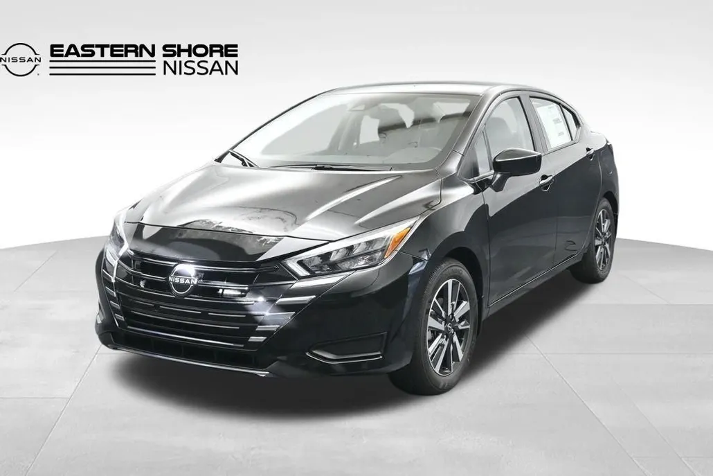 2025 Nissan Versa 1.6 SV photo 1