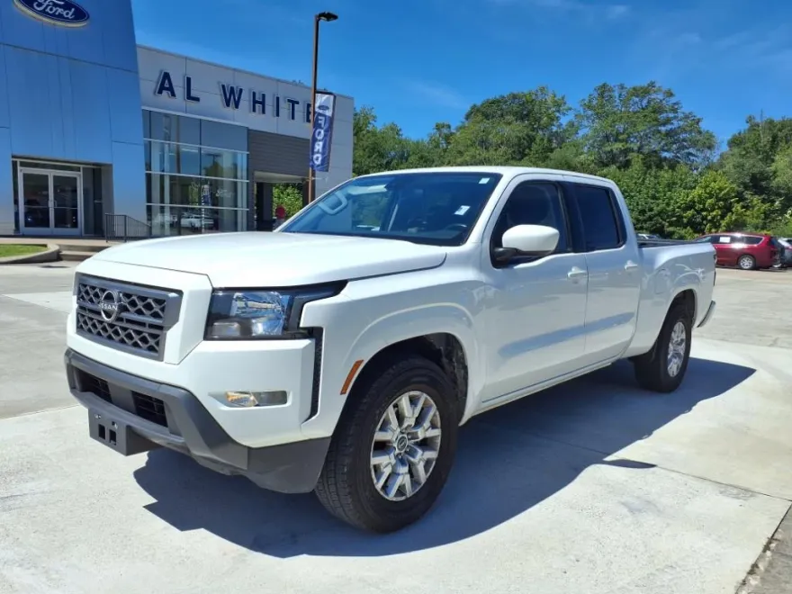 2022 Nissan Frontier SV photo 1