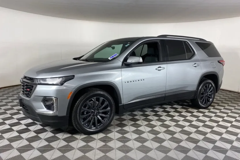 2023 Chevrolet Traverse RS photo 1