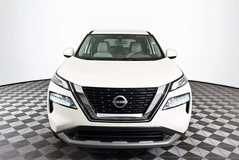 2023 Nissan Rogue SV photo 1
