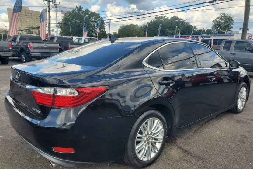 2013 Lexus ES 350 photo 1