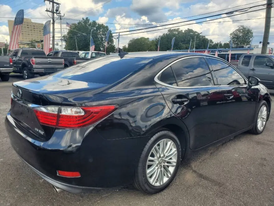 2013 Lexus ES 350 photo 1