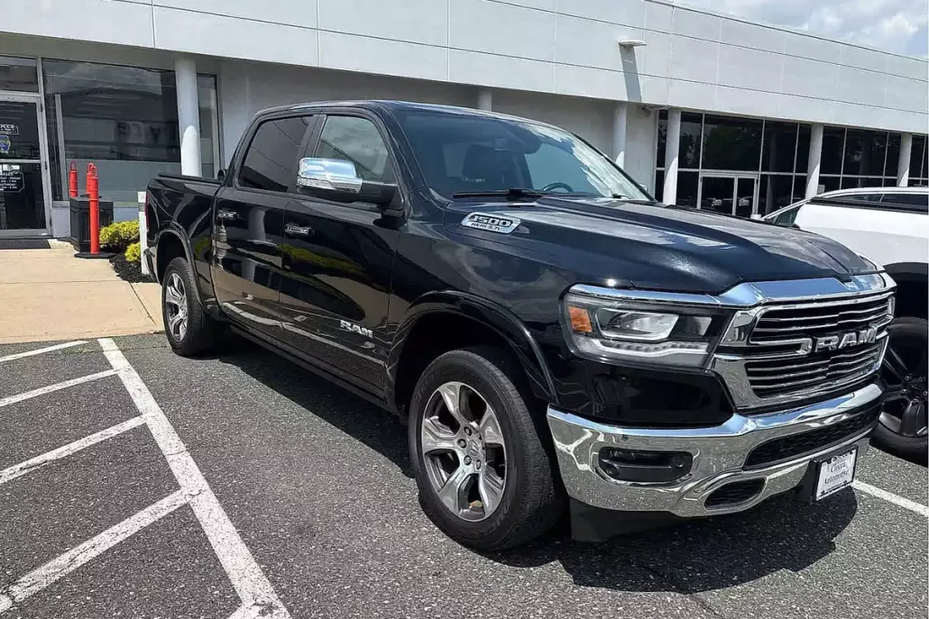 2020 Ram 1500 Laramie photo 1