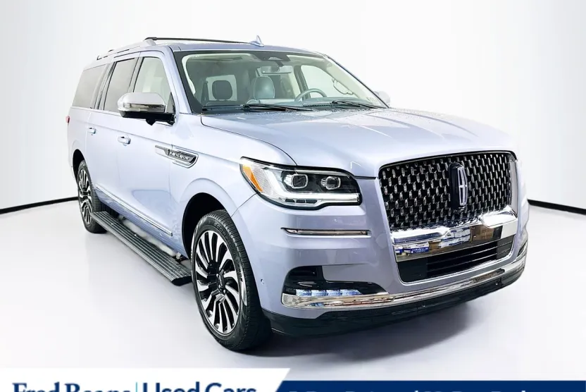 2024 Lincoln Navigator Black Label photo 1