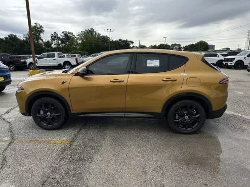 2024 Dodge Hornet R/T Plus photo 4