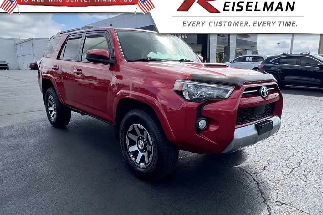 2020 Toyota 4Runner TRD Off-Road photo 1