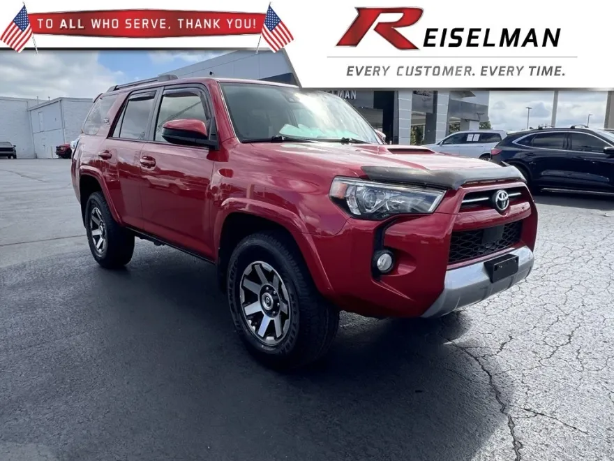 2020 Toyota 4Runner TRD Off-Road photo 1