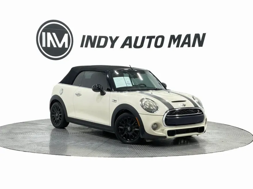 2017 Mini Cooper Convertible S photo 1