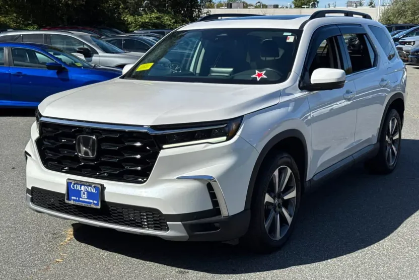 2025 Honda Pilot Elite photo 1