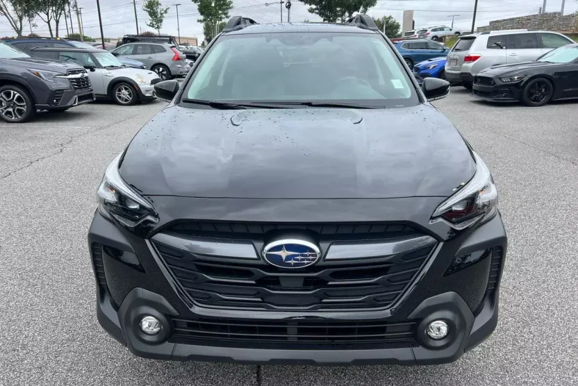 2025 Subaru Outback Premium photo 1