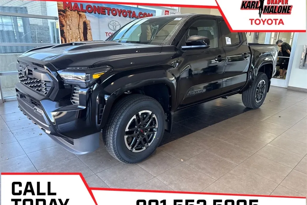 2025 Toyota Tacoma TRD Sport photo 1