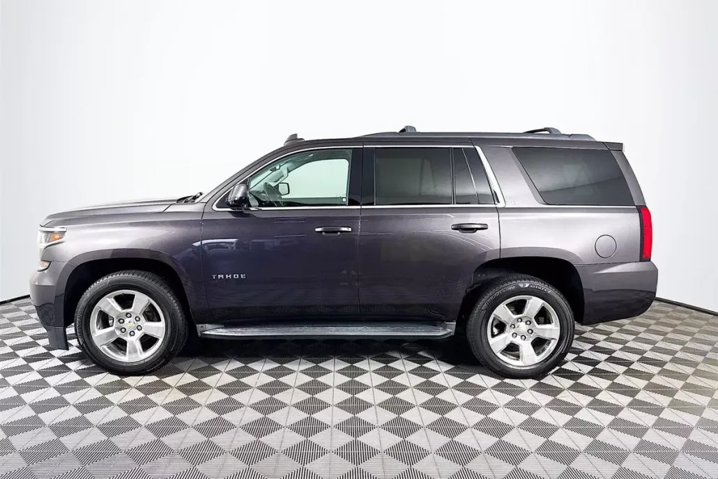2016 Chevrolet Tahoe LT photo 1