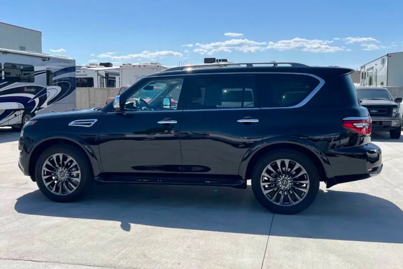 2024 Nissan Armada Platinum photo 1
