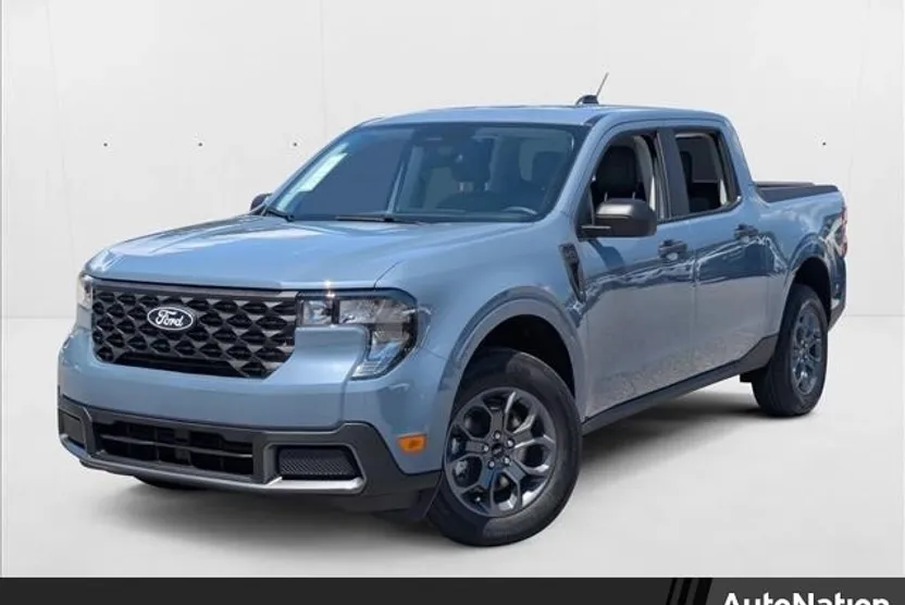 2025 Ford Maverick XLT photo 1
