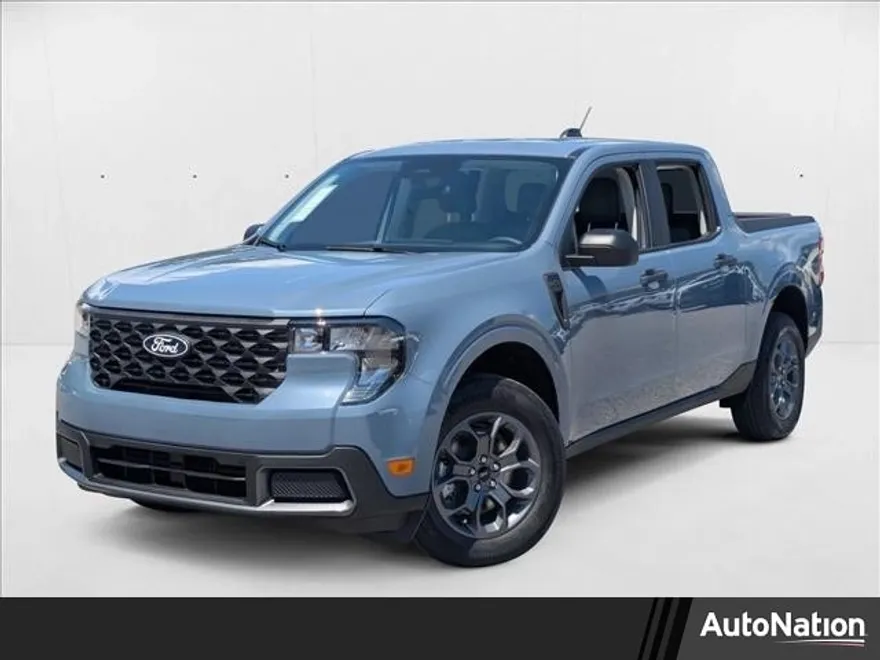 2025 Ford Maverick XLT photo 1