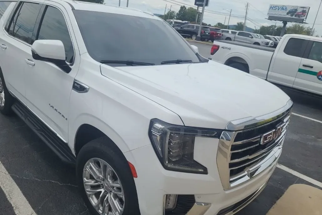 2022 Gmc Yukon SLT photo 1