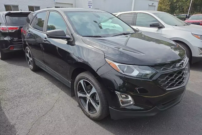 2020 Chevrolet Equinox LS photo 1