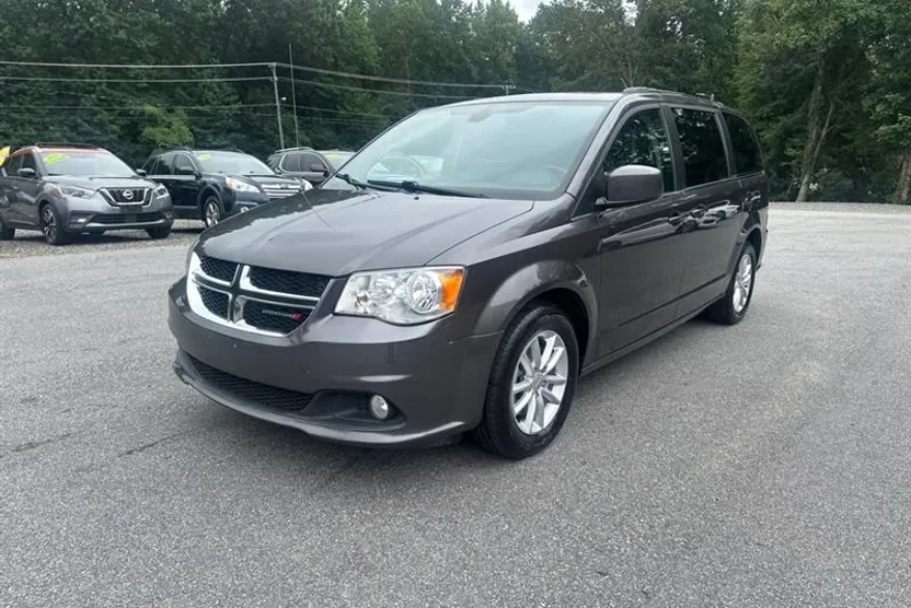2019 Dodge Grand Caravan SXT photo 1