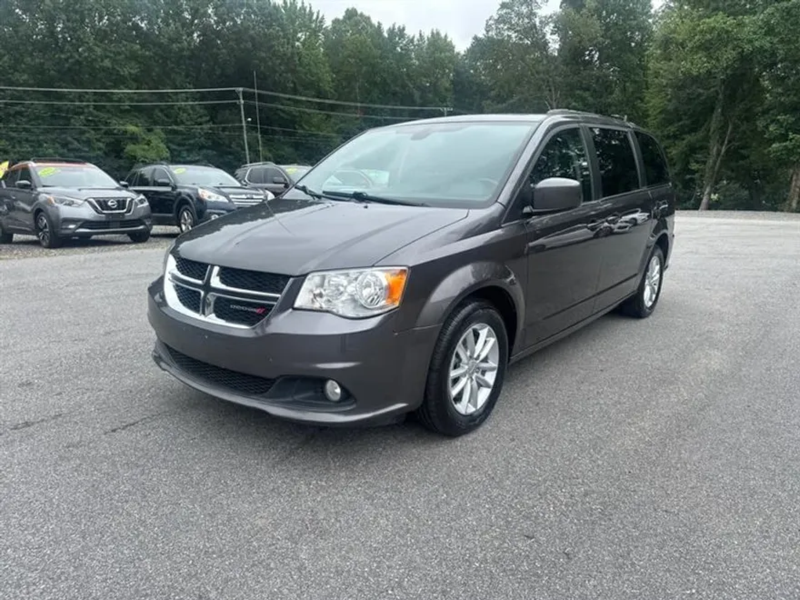 2019 Dodge Grand Caravan SXT photo 1