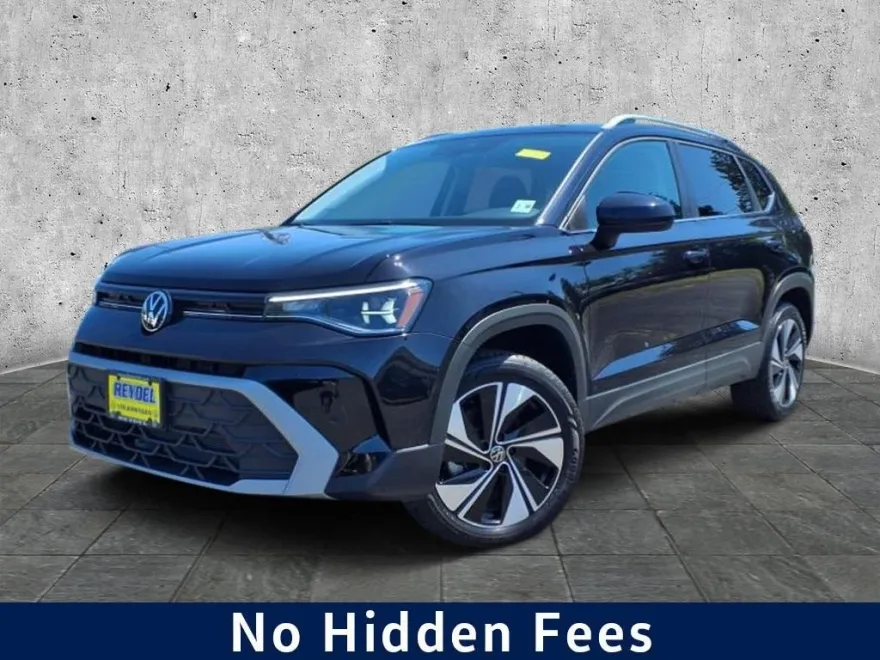 2025 Volkswagen Taos SE photo 1