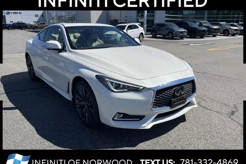 2022 Infiniti Q60 Luxe photo 1