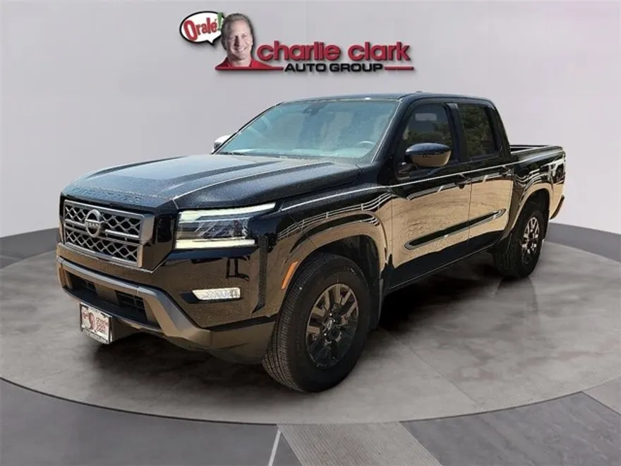 2024 Nissan Frontier SL photo 1