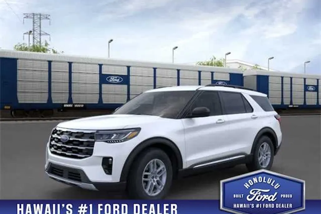 2025 Ford Explorer photo 1