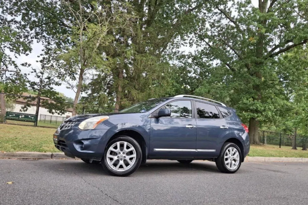 2013 Nissan Rogue SV SL photo 1