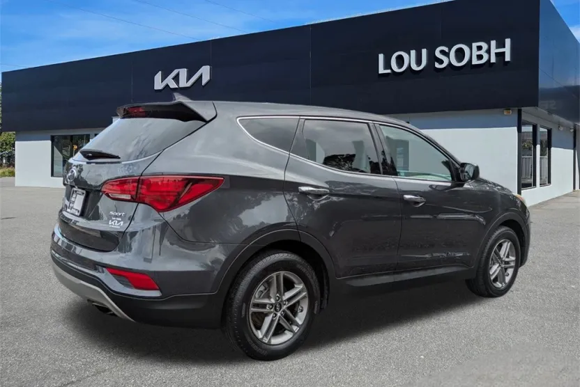 2017 Hyundai Santa Fe Sport Base photo 1