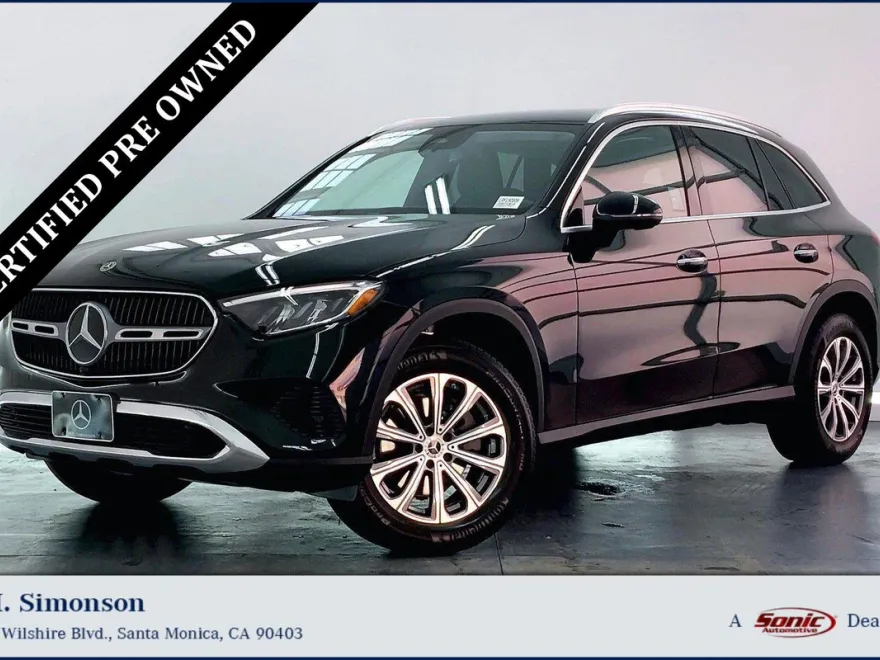 2024 Mercedes Benz GLC 300 photo 1